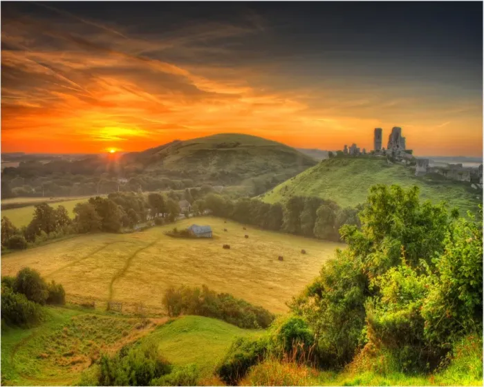 Framed Print : A countryside view near Corfe Castle, Isle of Purbeck, Dorset, England