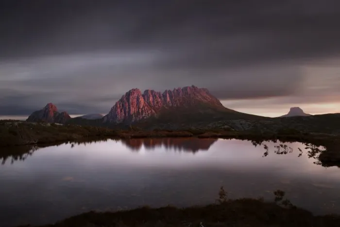 Framed Print : Cradle mountain reflection mountain tarn sunset