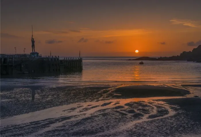 Framed Print : Dawn at Ilfracombe