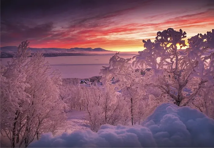 Framed Print : Dawn light sweeps across the landscape at Bjorkliden, Lapland, Sweden Framed Print : Dawn light sweeps across the landscape at Bjorkliden, Lapland, Sweden