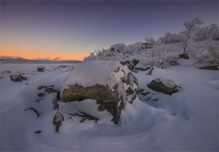 Framed Print : Dawn light sweeps across the landscape at Bjorkliden, Lapland, Sweden