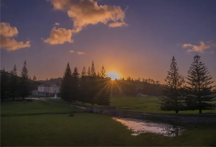 Framed Print : Dawn sunstar Kingston