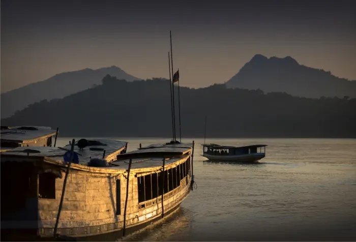 Framed Print : Dusk on the Mekong River in Luang Prabang, Laos Framed Print : Dusk on the Mekong River in Luang Prabang, Laos