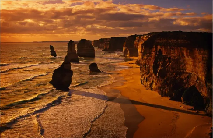 Framed Print : Dusk on the Shipwreck coastline at the Twelve Apostles, Port Campbell, Victoria