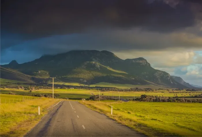 Framed Print : Dusk sweeps across the pastural land near Mount Strzelecki, Flinders Island, Bass Strait, Tasmania Framed Print : Dusk sweeps across the pastural land near Mount Strzelecki, Flinders Island, Bass Strait, Tasmania