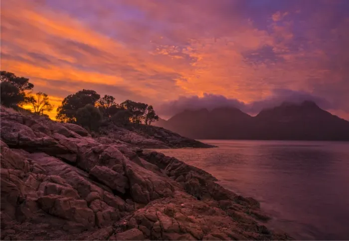 Framed Print : Early morning light in Coles Bay, Freycinet National Park, east coastline of Tasmania