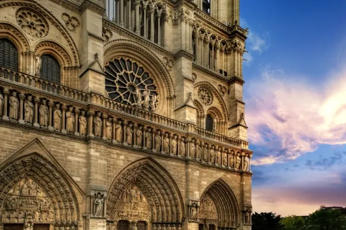 Framed Print : Evening Light Shining on the Notre Dame Cathedral in Paris, France