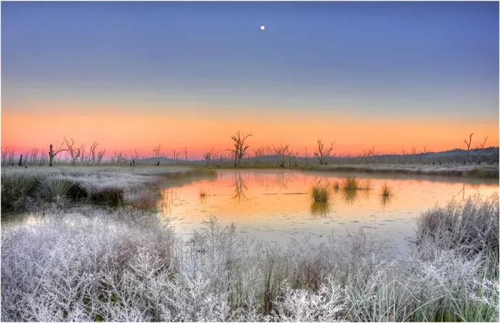Framed Print : First light at Winton Wetlands, central Victoria, Australia Framed Print : First light at Winton Wetlands, central Victoria, Australia