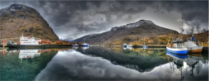 Framed Print : Flam in Winter