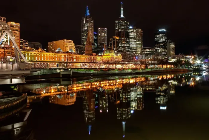 Framed Print : Flinders street station