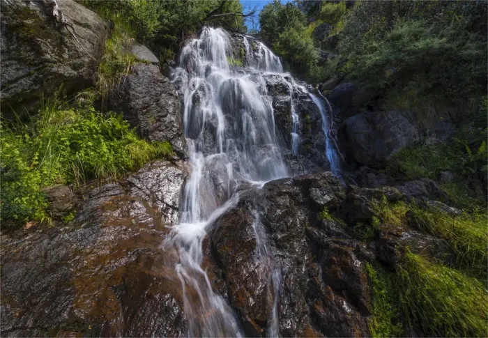 Framed Print : Flowing water over Falls Creek waterfall in the Alpine mountainous region of north east Victoria, Australia Framed Print : Flowing water over Falls Creek waterfall in the Alpine mountainous region of north east Victoria, Australia