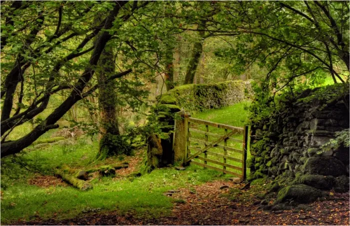Framed Print : Gateway in the Lakes District, Cumbria, England Framed Print : Gateway in the Lakes District, Cumbria, England