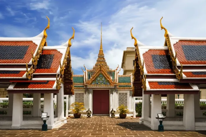 Framed Print : The Gateway of Phra Thinang Dusit Maha Prasat in Grand Palace, Bangkok, Thailand Framed Print : The Gateway of Phra Thinang Dusit Maha Prasat in Grand Palace, Bangkok, Thailand