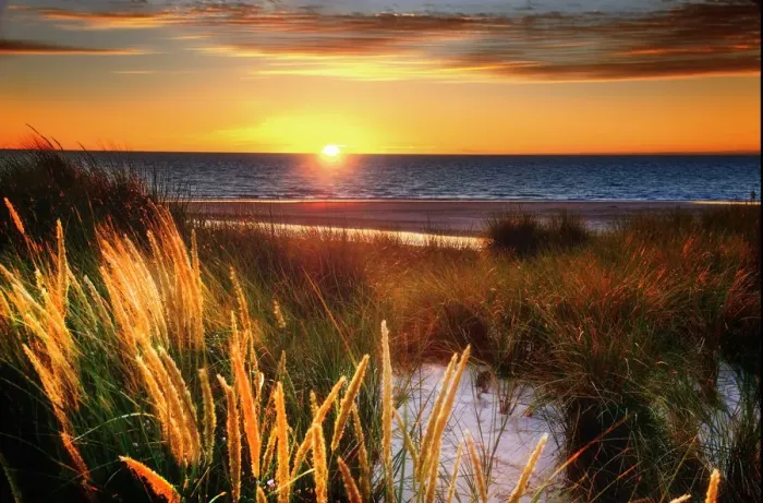 Framed Print : Glowing sunset Framed Print : Glowing sunset