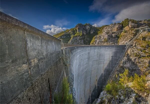 Gordon River Dam, the highest built concrete dam in Australia, situated in south west Tasmania