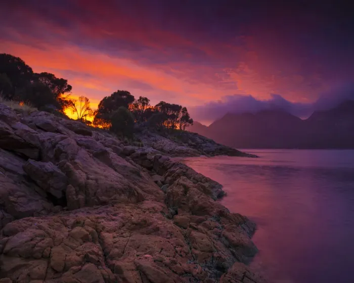 Framed Print : A gorgeous coloured dawn at Freycinet National park and Coles bay, east coastline of Tasmania Framed Print : A gorgeous coloured dawn at Freycinet National park and Coles bay, east coastline of Tasmania