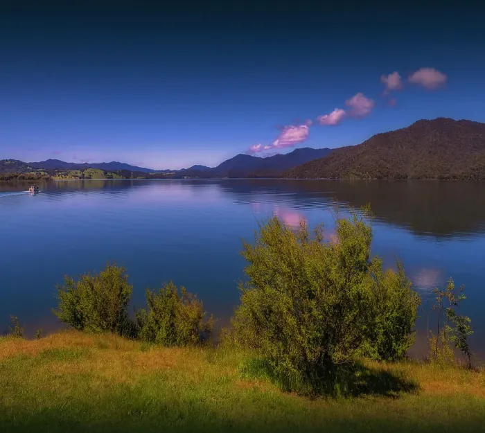 Framed Print : Goughs Bay, Lake Eildon, Mansfield, central Victoria, Australia Framed Print : Goughs Bay, Lake Eildon, Mansfield, central Victoria, Australia