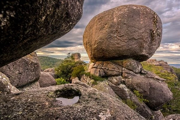 Granite boulders at the top of Cathedral Rock