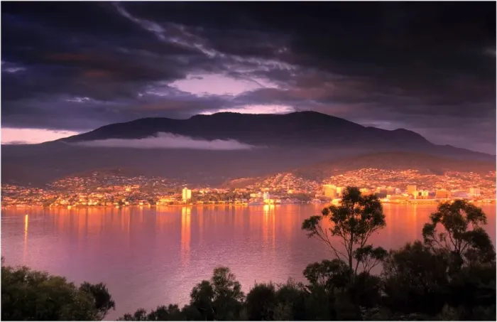Framed Print : Hobart city at dawn as viewed from Rosny Point, southern Tasmania Framed Print : Hobart city at dawn as viewed from Rosny Point, southern Tasmania