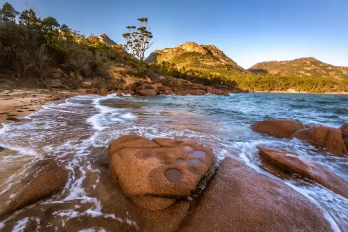 Framed Print : Honeymoon Bay at Freycinet National Park, Tasmania Framed Print : Honeymoon Bay at Freycinet National Park, Tasmania