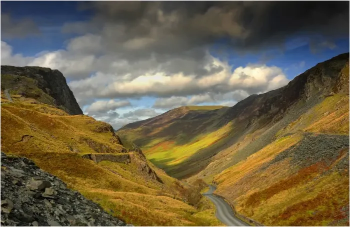 Framed Print : Honister pass near Gatesgarth in the Lake district, Cumbria, England
