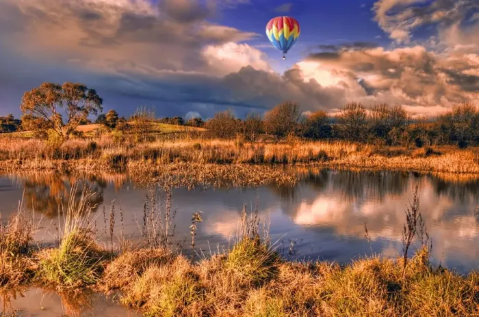 Framed Print : Hot Air balloon over Barossa Valley Lake