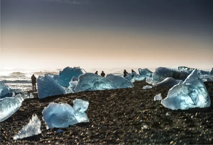Framed Print : Icebergs on the black volcanic beach at Jokulsarlon, southern Iceland Framed Print : Icebergs on the black volcanic beach at Jokulsarlon, southern Iceland