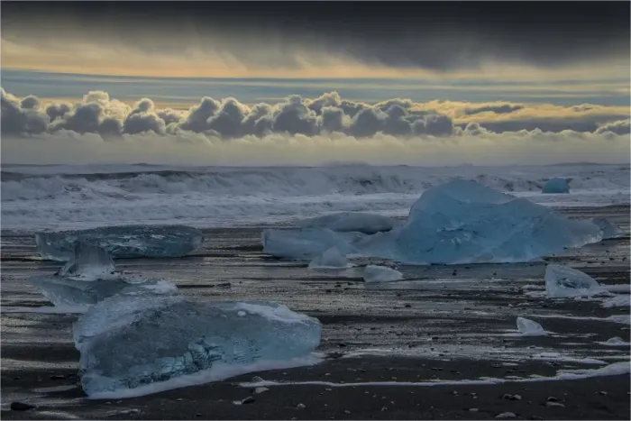 Framed Print : Jokulsarlon Beach