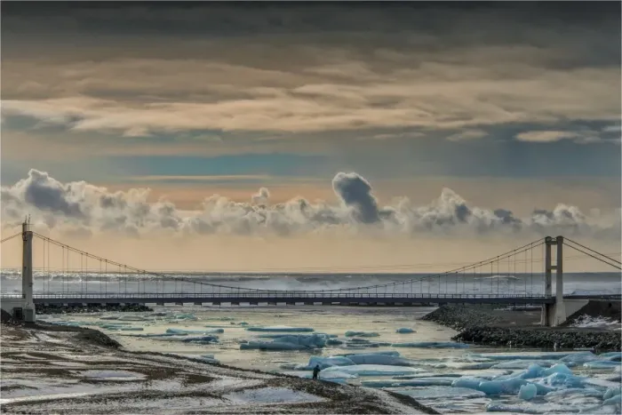 Framed Print : Jokulsarlon lagoon in winter with floating ice bergs after a storm Framed Print : Jokulsarlon lagoon in winter with floating ice bergs after a storm