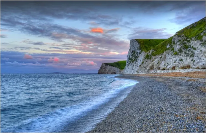 Framed Print : The Jurassic coastline at Durdle door in Dorset, south west England