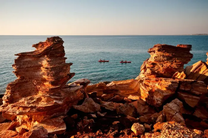 Framed Print : Kayakers, Gantheaume Pt, Broome WA Australia