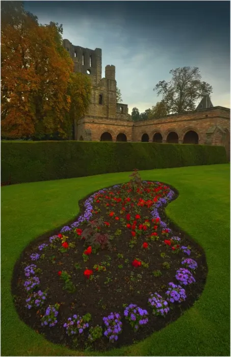 Framed Print : Kelso Abbey, a small town in the Scottish borders region of the United Kingdom