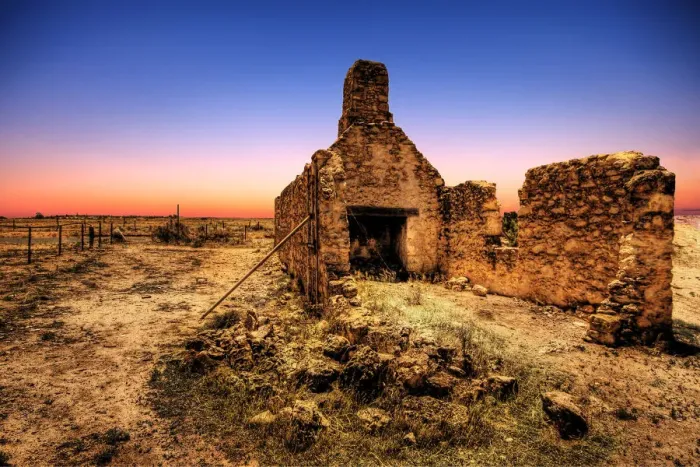 Framed Print : Lake Bonney hotel ruins, South Australia Framed Print : Lake Bonney hotel ruins, South Australia