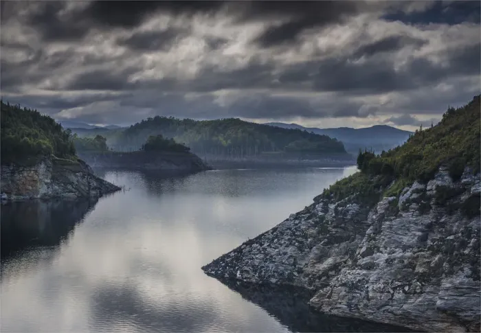 Framed Print : Lake Gordon, situated in south west Tasmania, Australia
