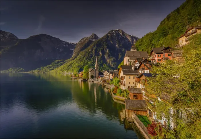 Framed Print : Lake Hallstatt, in the mountainous region of Salzkammergut, Austria