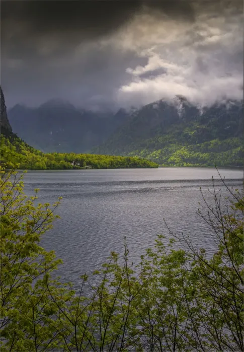 Framed Print : Lake Hallstatt, in the mountainous region of Salzkammergut, Austria Framed Print : Lake Hallstatt, in the mountainous region of Salzkammergut, Austria