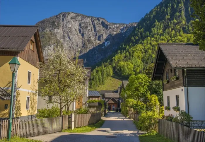 Framed Print : Lake Hallstatt and views of the beautiful historic village, in the mountainous region of Salzkammergut, Austria