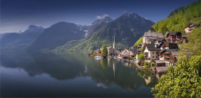 Framed Print : Lake Hallstatt and views of the beautiful historic village, in the mountainous region of Salzkammergut, Austria