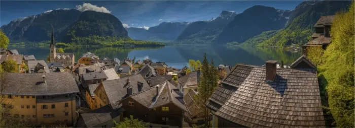 Framed Print : Lake Hallstatt and views of the beautiful historic village, in the mountainous region of Salzkammergut, Austria Framed Print : Lake Hallstatt and views of the beautiful historic village, in the mountainous region of Salzkammergut, Austria