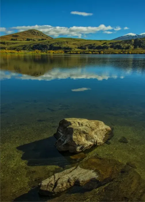 Framed Print : Lake Hayes in the Autumn on the South Island of New Zealand Framed Print : Lake Hayes in the Autumn on the South Island of New Zealand