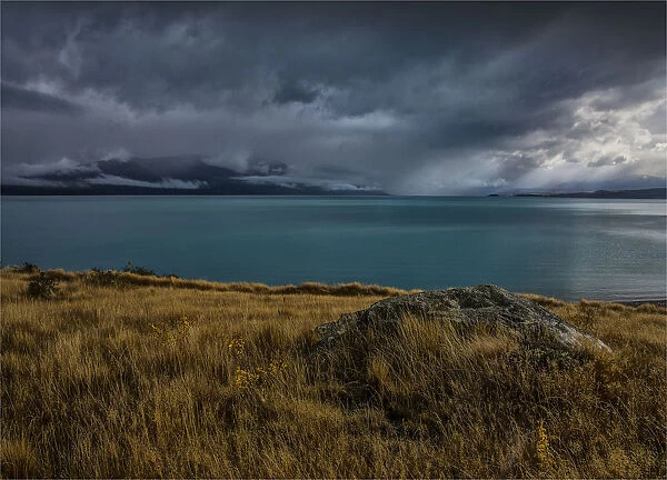 Lake Pukaki, Canterbury plains, south island, New Zealand