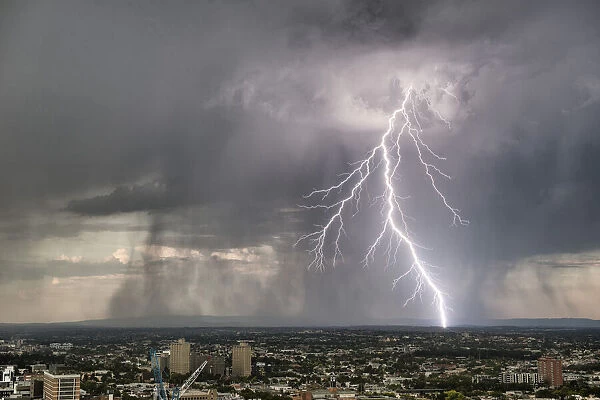 Lightning Strike. 44 degree in Melbourne.Lightning and thunder in the evening