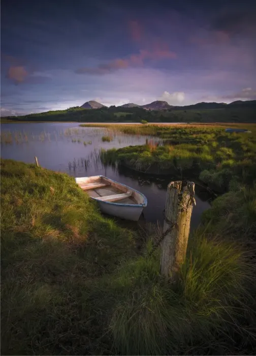 Framed Print : Llyn Cwellyn in the Snowdonia National Park, northern Wales, United Kingdom