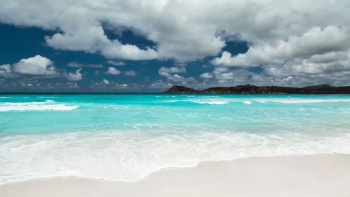 Framed Print : Lucky Bay horizon