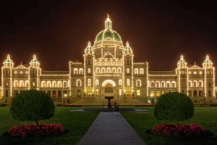 Framed Print : The Main Block of the British Columbia Parliament Buildings Light Up at Night, Victoria, Canada Framed Print : The Main Block of the British Columbia Parliament Buildings Light Up at Night, Victoria, Canada