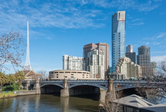 Framed Print : Melbourne and the Yarra river, Victoria, Australia