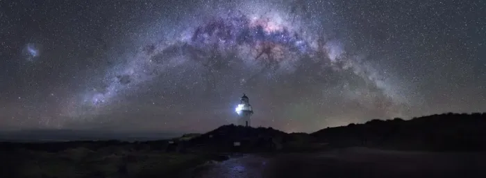 Framed Print : Milkyway arching over lighthouse
