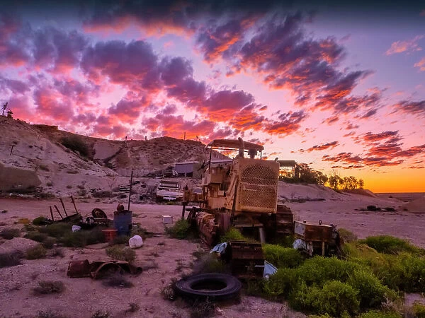 Mining for Opal in Coober-Pedy, Outback South Australia