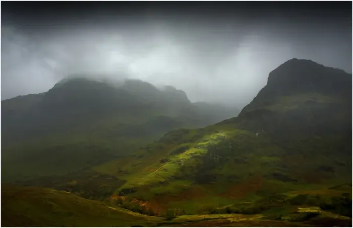 Framed Print : Mist and Rain in the Glencoe pass, Western highlands of Scotland Framed Print : Mist and Rain in the Glencoe pass, Western highlands of Scotland
