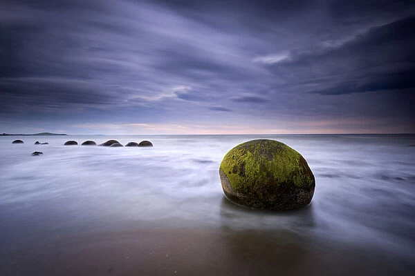 Moeraki boulders sunrise seascape
